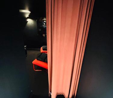 Saint-Lambert-du-Lattay Villa | La Suite Spa & Cinéma