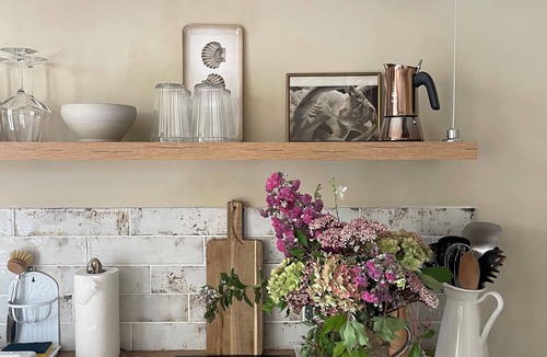 Saint-Paul-les-Romans Apartment | La Suite Drômoise 1809 Country chic accommodation with Spa bath