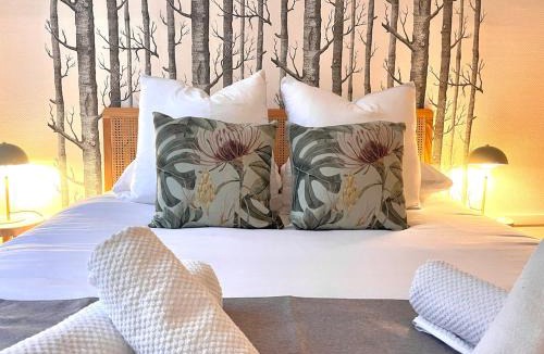 Beauvais Apartment | La Suite Greenwood, spacious & cozy