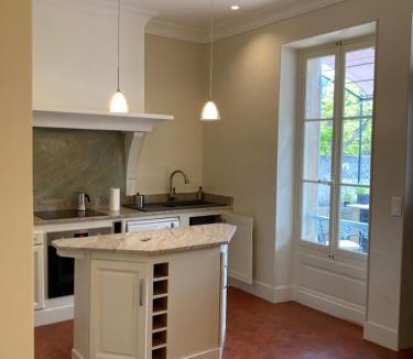 Apt Apartment | La Suite Gregoire