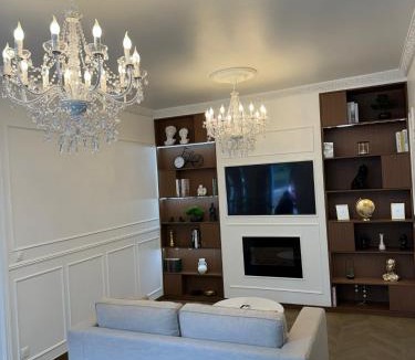 Mitry-Mory Apartment | La Suite Haussmannienne