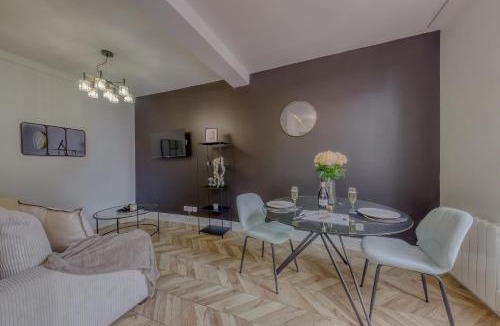 Montereau-Fault-Yonne Apartment | La suite impériale