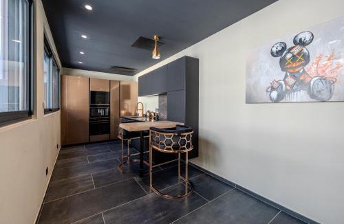 Quartier Hyper-Centre Apartment | La Suite - Jacuzzi - Hammam