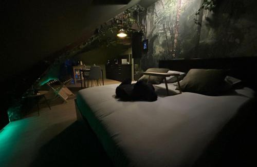 Vertou Apartment | La Suite Jungle - l'expérience immersive