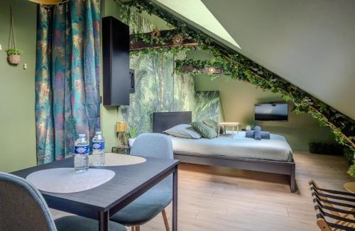 Vertou Apartment | La Suite Jungle - l'expérience immersive