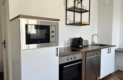 Arras Apartment | La suite - King bed - Spacieux - Calme