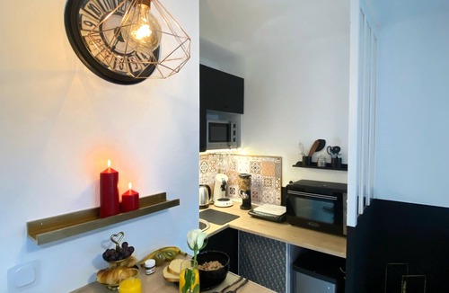 Fere-en-Tardenois Apartment | La Suite Nocturne