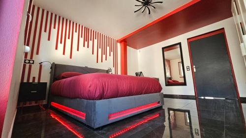 Drancy Apartment | La Suite Rouge Proche Paris & Stade De France