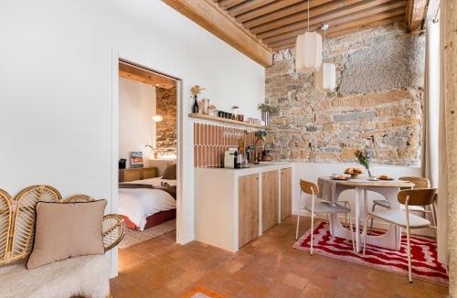 Old Lyon Apartment | La Suite Saint Georges
