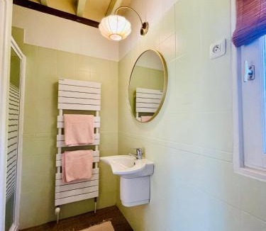 La Ferte-Saint-Aubin House | La Suite St Michel - Chambre privée avec salon
