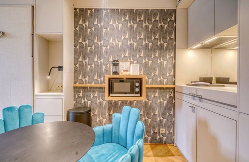 Hotel de Ville - Quinconces Apartment | La Suite - Studio Apartment, Sleeps 2