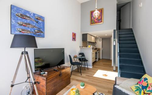 Millau Apartment | LA SUITE terrasse, wifi,parking,clim