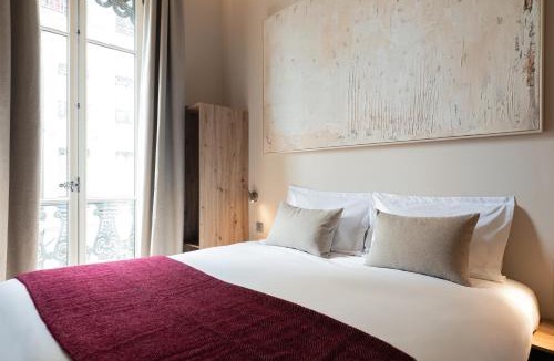 1st Arrondissement Apartment | La Suite - Terreaux IV - 2 bedroom with AC