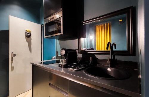La Celle-sous-Gouzon Apartment | La Suite Versailles freeParking table massage Clim