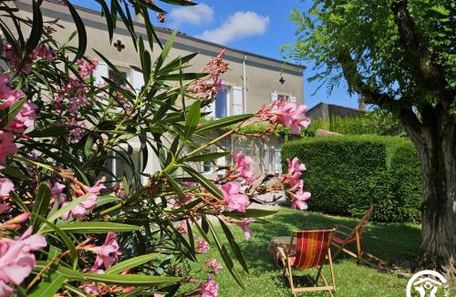 Castres House | La surprise des jumelles