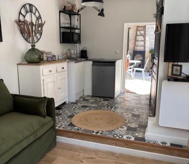 Aumont-en-Halatte Apartment | La tête dans les étoiles