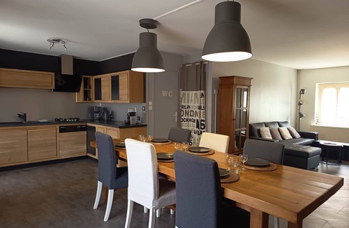 Messas Apartment | La Talonnière, Maison de Village Avec Terrasse