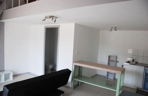 Arbouans Apartment | La Tanière 13