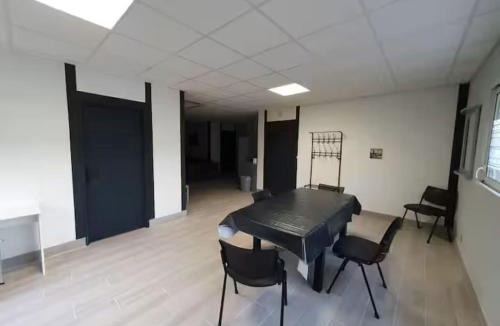 Nailloux Apartment | la tanière argentée