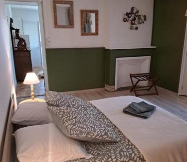 Forges-les-Bains Apartment | La Tanière