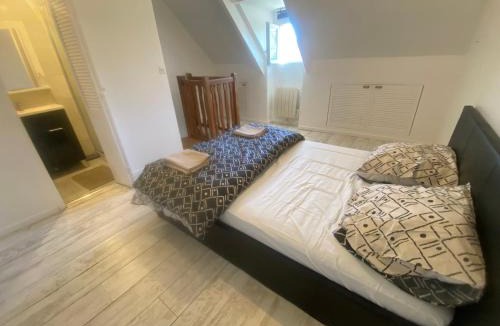 Issou Apartment | La tanierre T2 Issou vibe chill cosy