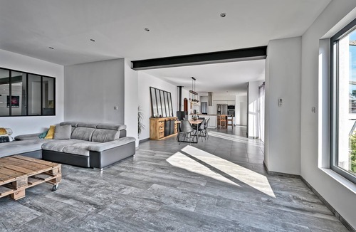 Tavel Villa | La Tavelloise - Modern Villa with Pool