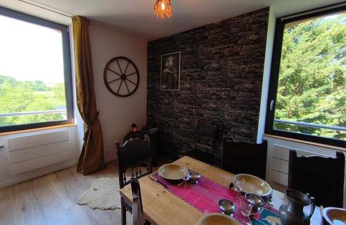Beaupreau-en-Mauges Apartment | La Taverne des Chevaliers