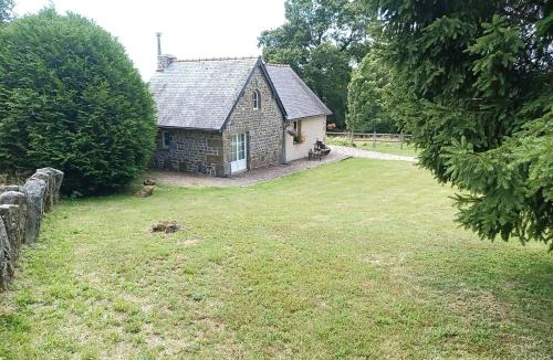 Saint-Michel-de-Montjoie Apartment | La Tentonniere