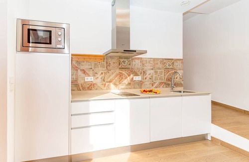 Can Ginebre Apartment | La Terraza - Spacious apartment in Masia