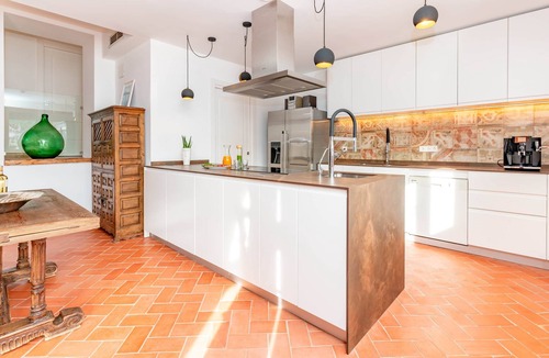 Can Ginebre Apartment | La Terraza - Spacious apartment in Masia