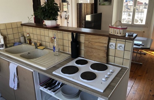 Melun Apartment | La Terrasse d'Ambroise * near Paris, Fontainebleau, Provins & Barbizon