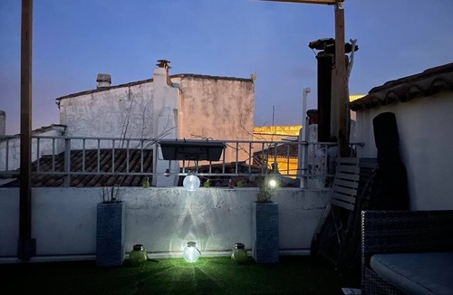 Faubourg Apartment | La Terrasse des Arènes