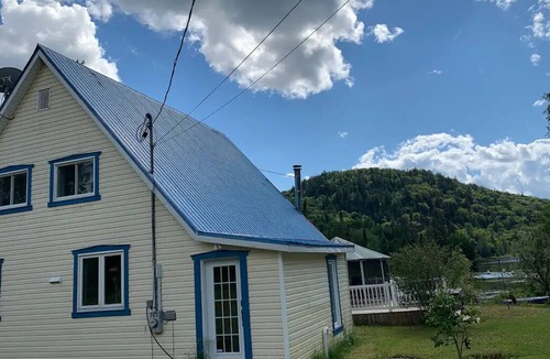 Riviere-a-Pierre Cabin | La Terrasse du Lac Castor