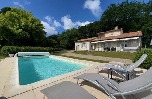 Douzillac Villa | La Terrasse