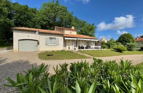 Douzillac Villa | La Terrasse