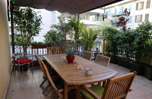 Liberation Apartment | la terrasse