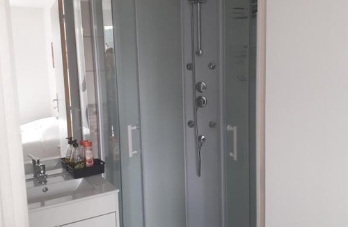 Paroy-sur-Tholon Apartment | La terrasse