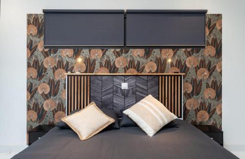 Laval House | La Terrasse - Wifi - Parking - Clim