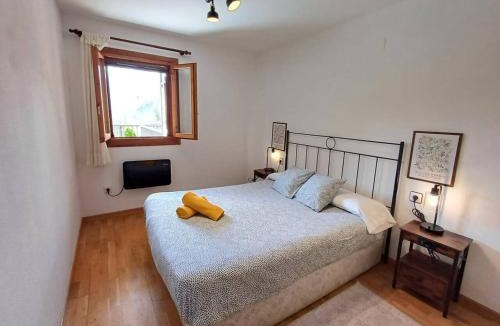 Escarrilla Apartment | La Terraza de Escarrilla, con piscina