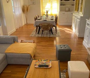 Bar-sur-Seine House | La Teyssière