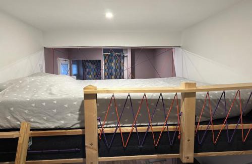 Angouleme House | La Tiny : Adorable petit studio/parking gratuit.