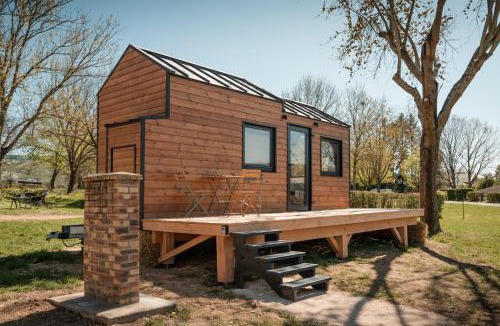 Cluny House | La Tiny Cluny