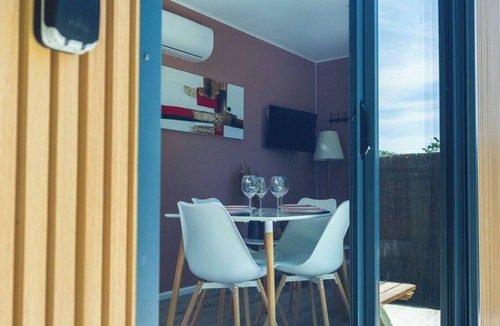 Loches Ski Chalet | La tiny T Loches, close to Beauval Zoo and the Châteaux.