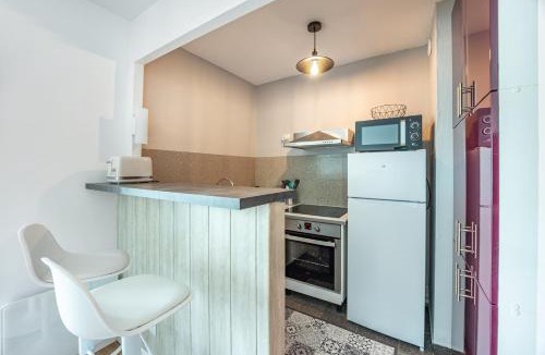 Bernieres-sur-Mer Apartment | La Tortue Joyeuse - Appartement avec Loggia