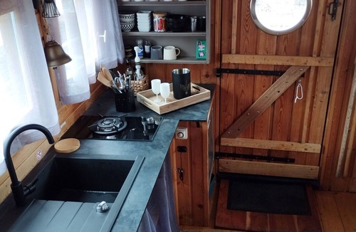 Downtown Angers Boat Rental | La Toue Charme (House Boat)