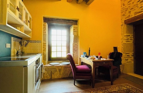 Dompierre-les-Eglises Apartment | La Tour - Châteua de Dompierre
