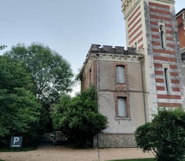 Auzouer-en-Touraine House | la tour carrée d'un chateau