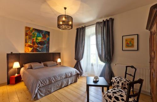 Chateau-Chalon Bed & Breakfast | La Tour Charlemagne