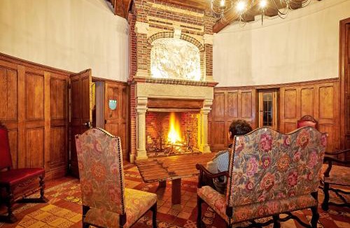 Champrond-en-Gatine House | La Tour D Aligre