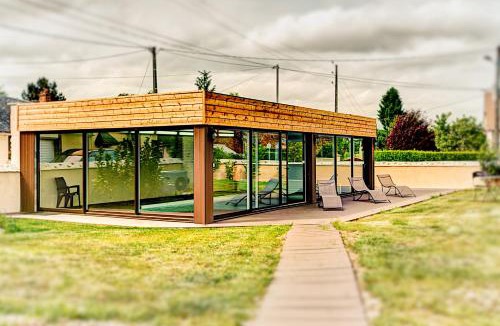 Champrond-en-Gatine House | La Tour D Aligre